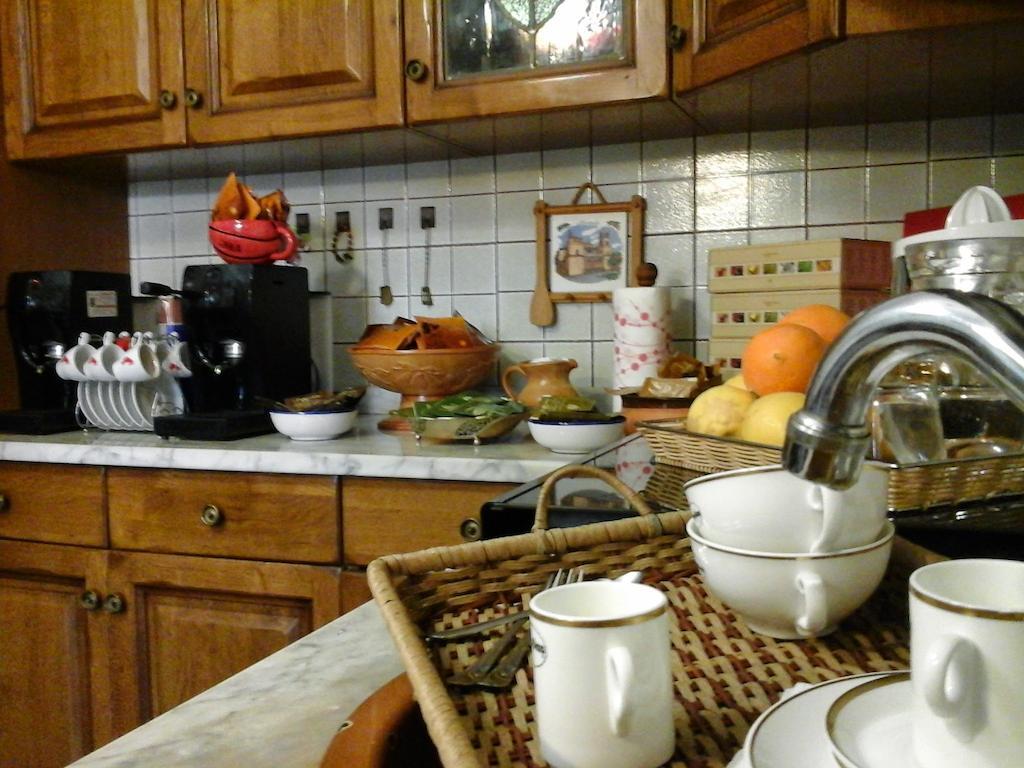 Nonnasara Bed And Breakfast Valderice Exterior photo